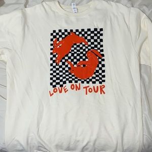 HARRY STYLES OFFICIAL LOVE ON TOUR CREW NECK